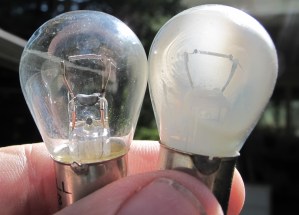 New and burned bulbs, compared