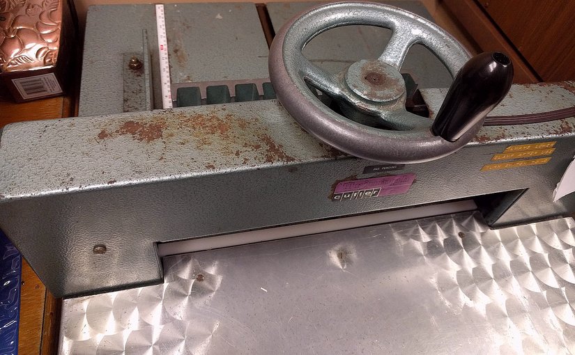 Really old stack&nbsp;cutter